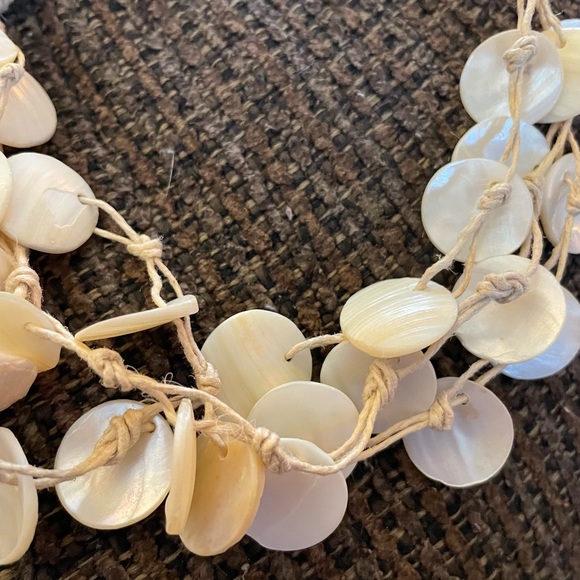 Shell Necklace - Picture 3 of 3